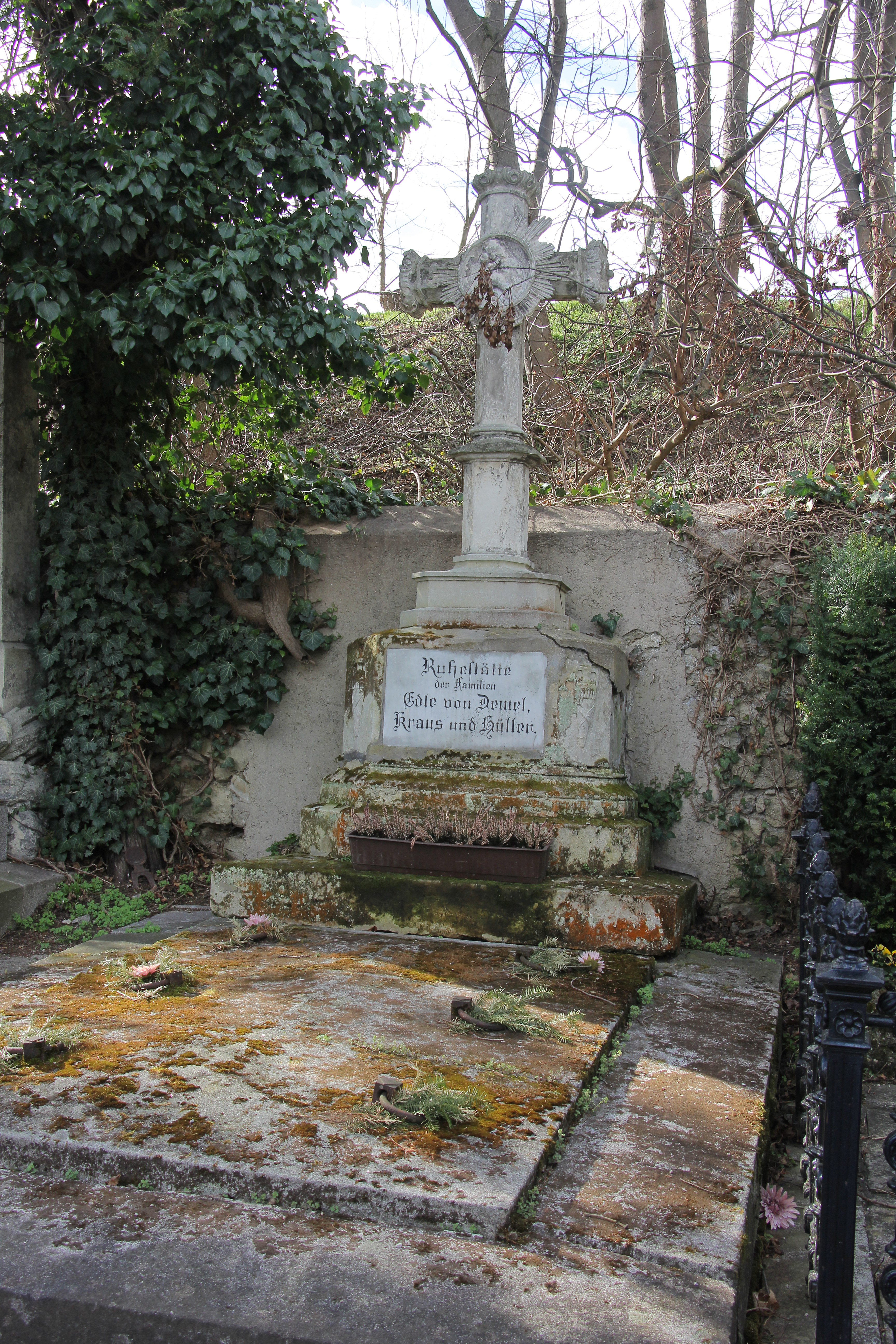 Gruft am Mödlinger Friedhof