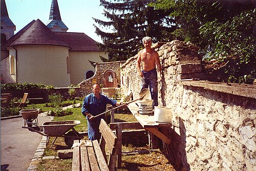 Kurt Kovasits, Fritz Koresch, verlängern der Mauer für die Länderplatten