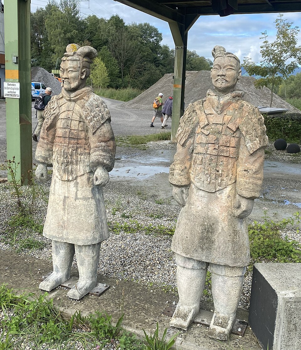 Datei:Figuren 290925.jpg