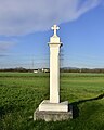 Steinsäule mit Kleeblattkreuz