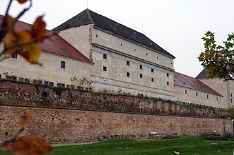 Außensicht Schloss Neugebäude 2012