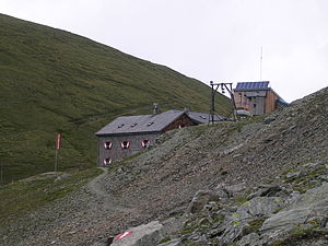 Die Glorerhütte in voller Pracht