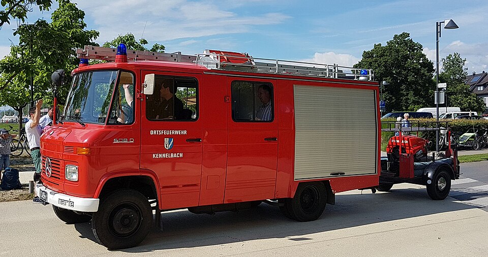 Datei:Hard-Feuerwehrfest-MB-508 DG 24-1978-01ASD.jpg