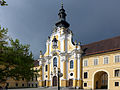 Stift Rein - Stiftshof mit Basilika.JPG