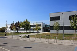 Gymnasium Bad Vöslau 7731.JPG