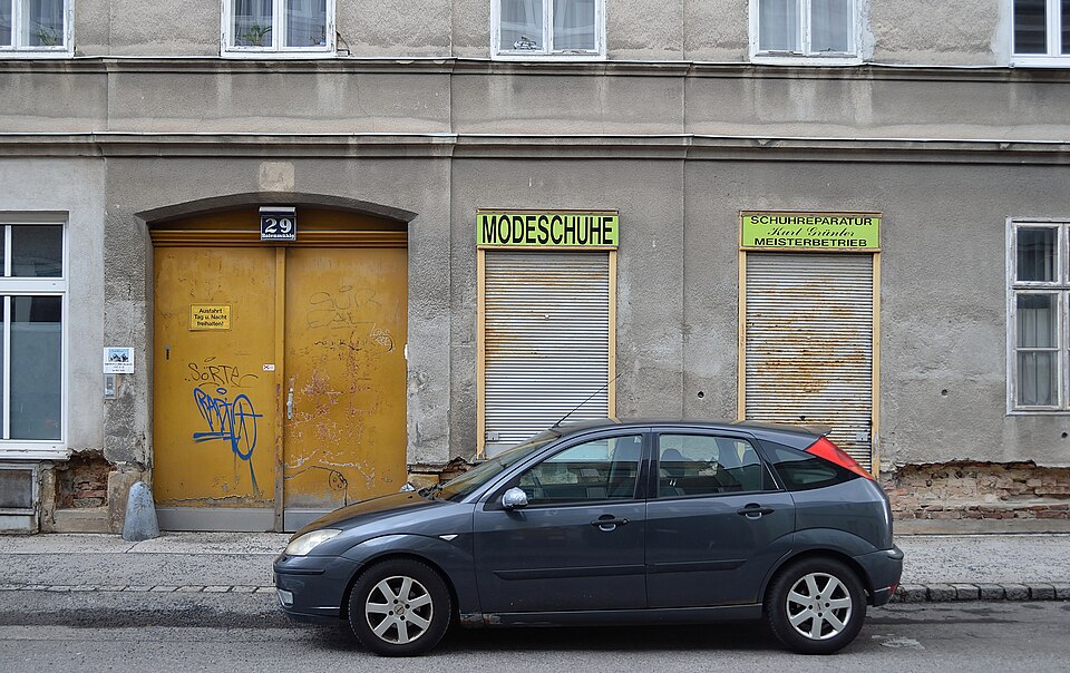 Datei:Modeschuhe Rotenmühlgasse 29 (01).jpg