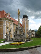 Mariensäule vor dem Stift Vorau