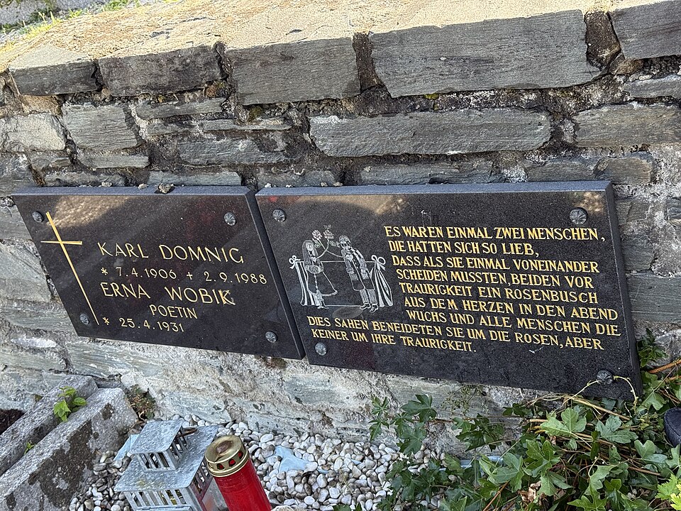 Datei:Wobik-Grab 3667.jpg