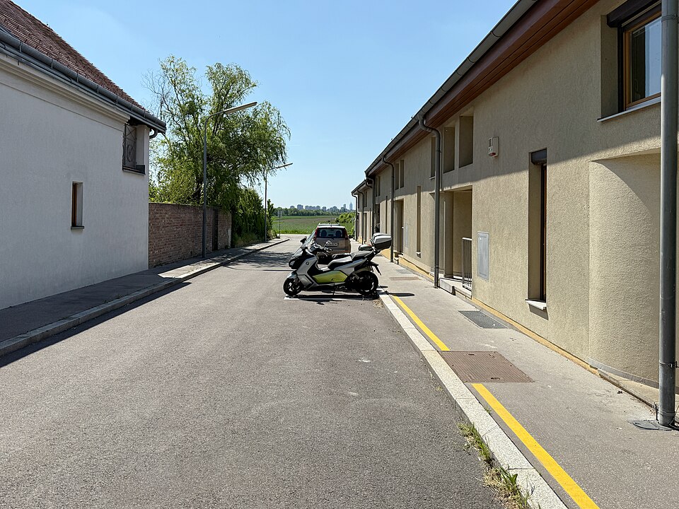 Datei:2025-05-01 Eisenheldgasse img02.jpg