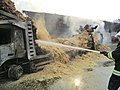 Der selbe LKW, nach der Bergung aus der brennenden Halle