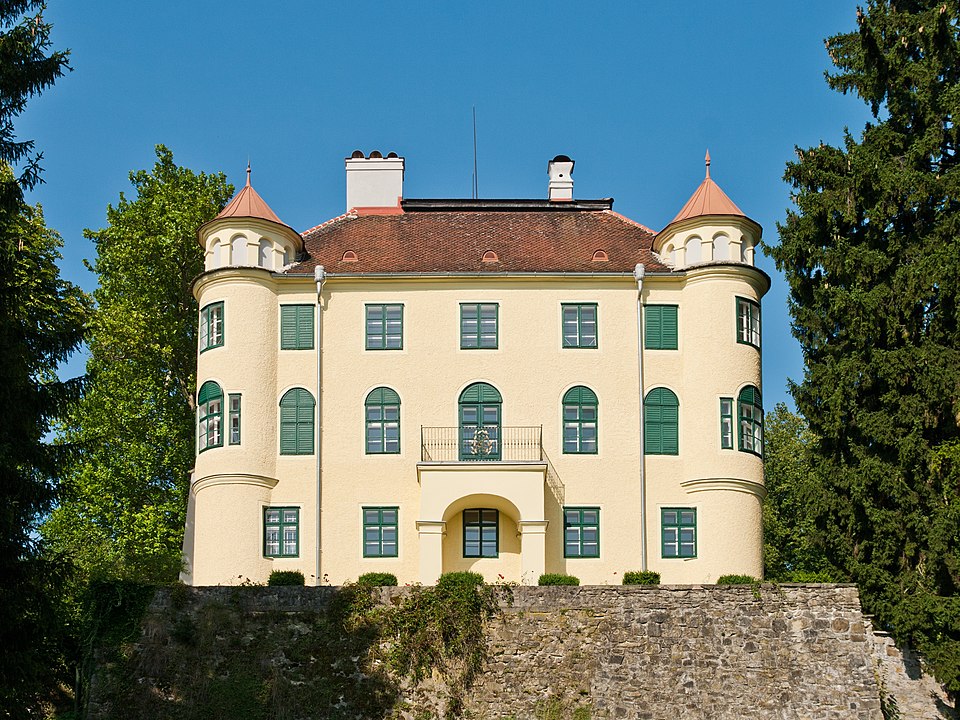 Datei:Kilb Schloss Grünbichl.jpg