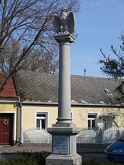 1210 Freiheitsplatz -Kaiser Franz Josef-Gedächtnissäule IMG 1812.jpg