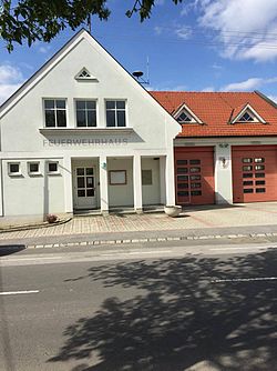 Feuerwehrhaus Hochstraß.jpg