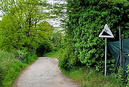 Das Gefälle Richtung Stammersdorfer Straße beträgt 33%.